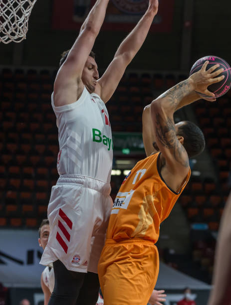 全能中场 全能中场