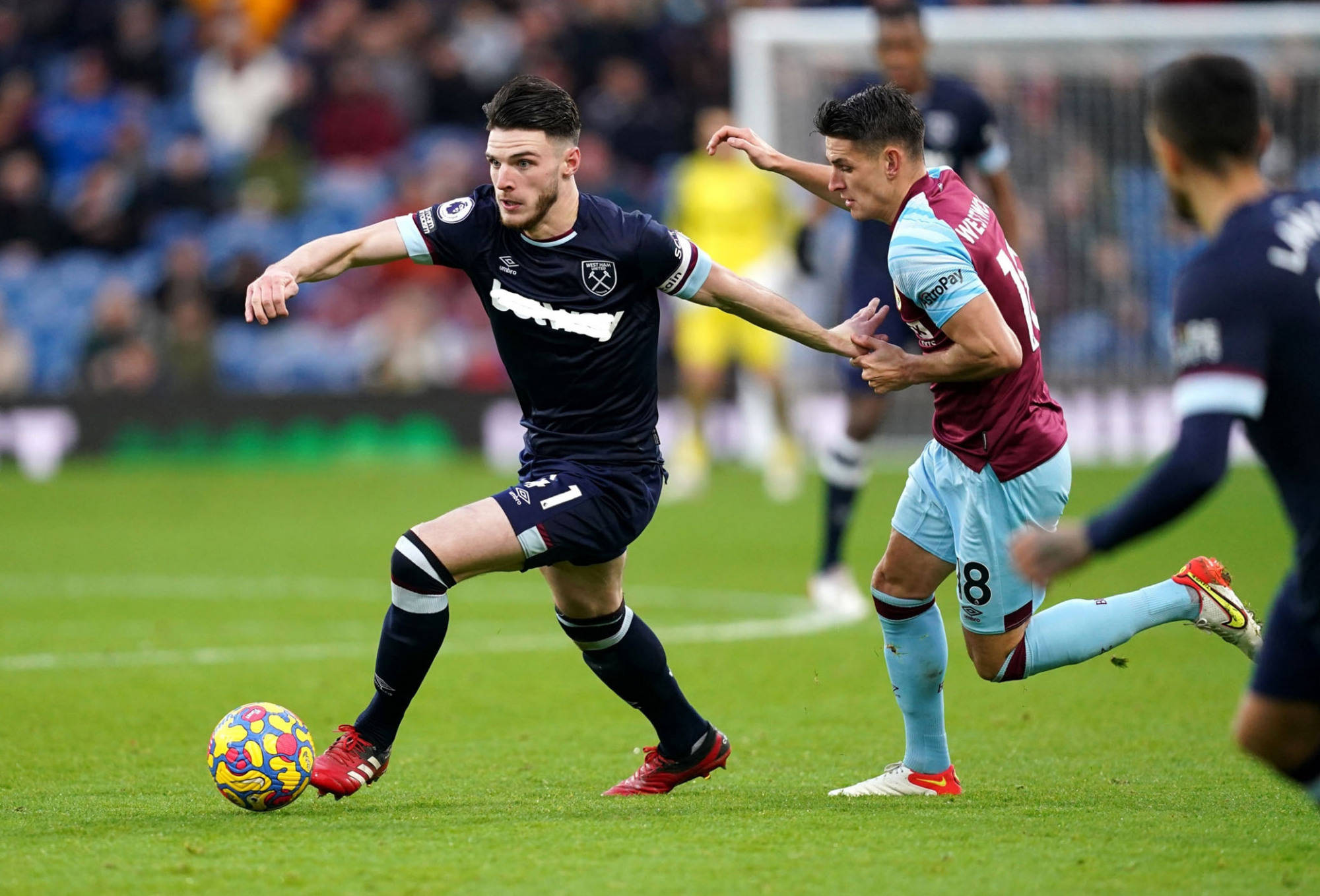 瓜帅谈罗德里首发：这要一步一步来，他需要慢慢增加出场时间