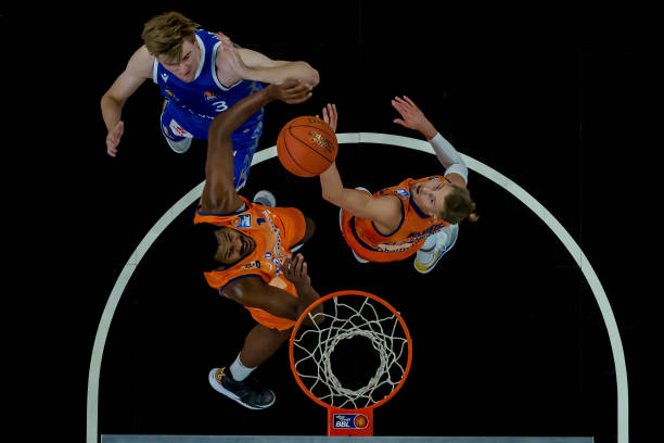 江西黑马青年官方：俱乐部正式更名为温州职业足球俱乐部.